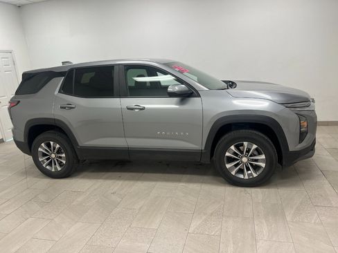 Used 2025 Chevrolet Equinox LT image 9