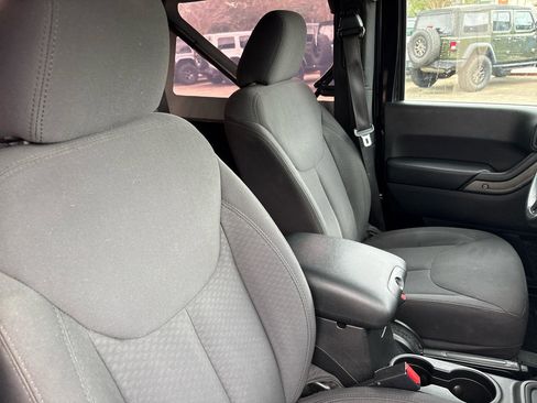 Used 2016 Jeep Wrangler Sport w/ Mopar Black Appearance Group image 10