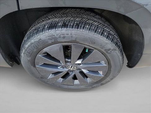 Used 2024 Volkswagen Taos S FWD image 12