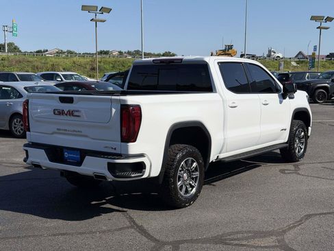 Used 2024 GMC Sierra 1500 AT4 w/ Technology Package AWD/4WD image 2