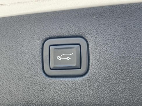 Used 2020 Chevrolet Blazer Premier w/ Driver Confidence II Package FWD image 10
