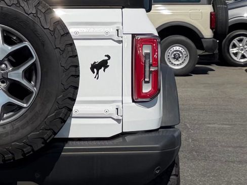 Certified 2023 Ford Bronco Badlands AWD/4WD image 8
