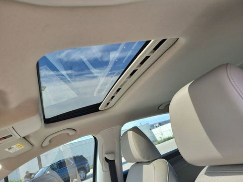 Used 2014 Volkswagen Passat TDI SE FWD image 30