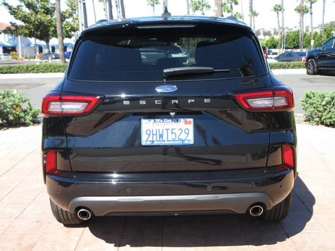 Certified 2023 Ford Escape ST-Line w/ Tech Pack #1 FWD image 3