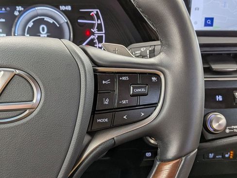 Certified 2024 Lexus ES 300h Ultra Luxury w/ Accessory Package (Z2) image 22