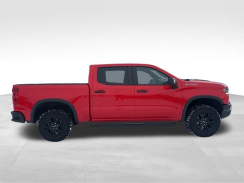 Used 2022 Chevrolet Silverado 1500 ZR2 w/ Technology Package image 8