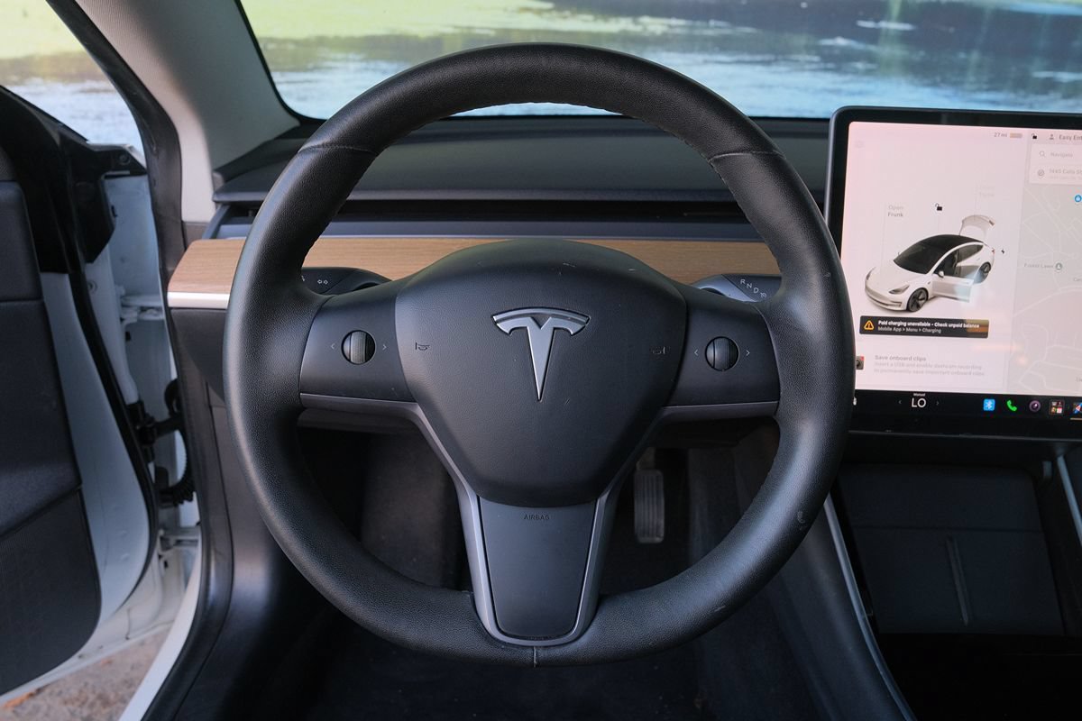 Used 2020 Tesla Model 3 Standard Range RWD image 13