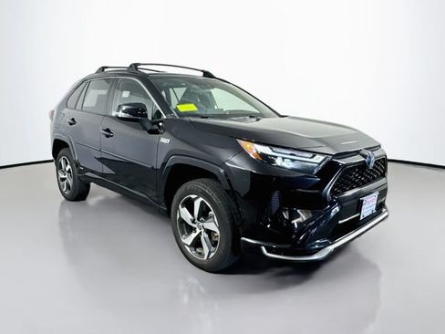 Used 2024 Toyota RAV4 SE w/ Weather & Moonroof Package AWD/4WD image 8