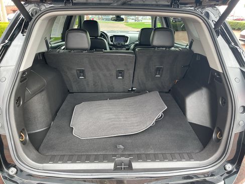 Used 2022 GMC Terrain SLT AWD/4WD image 14