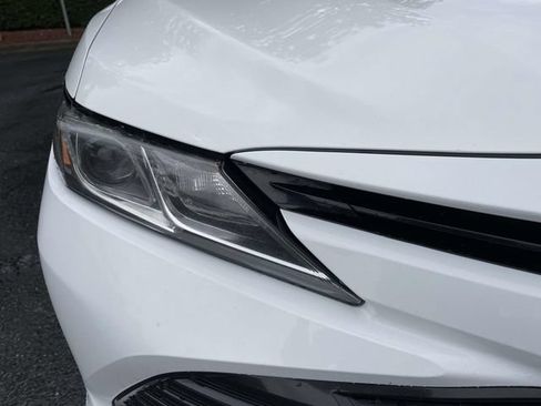 Used 2018 Toyota Camry LE w/ Convenience Package FWD image 35