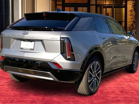 New 2026 Cadillac Optiq Sport 2 image 6