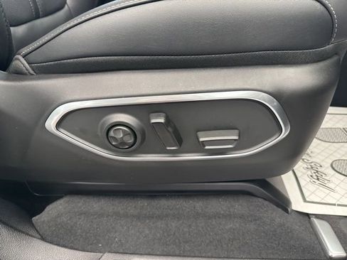 New 2026 Jeep Grand Wagoneer Limited image 17