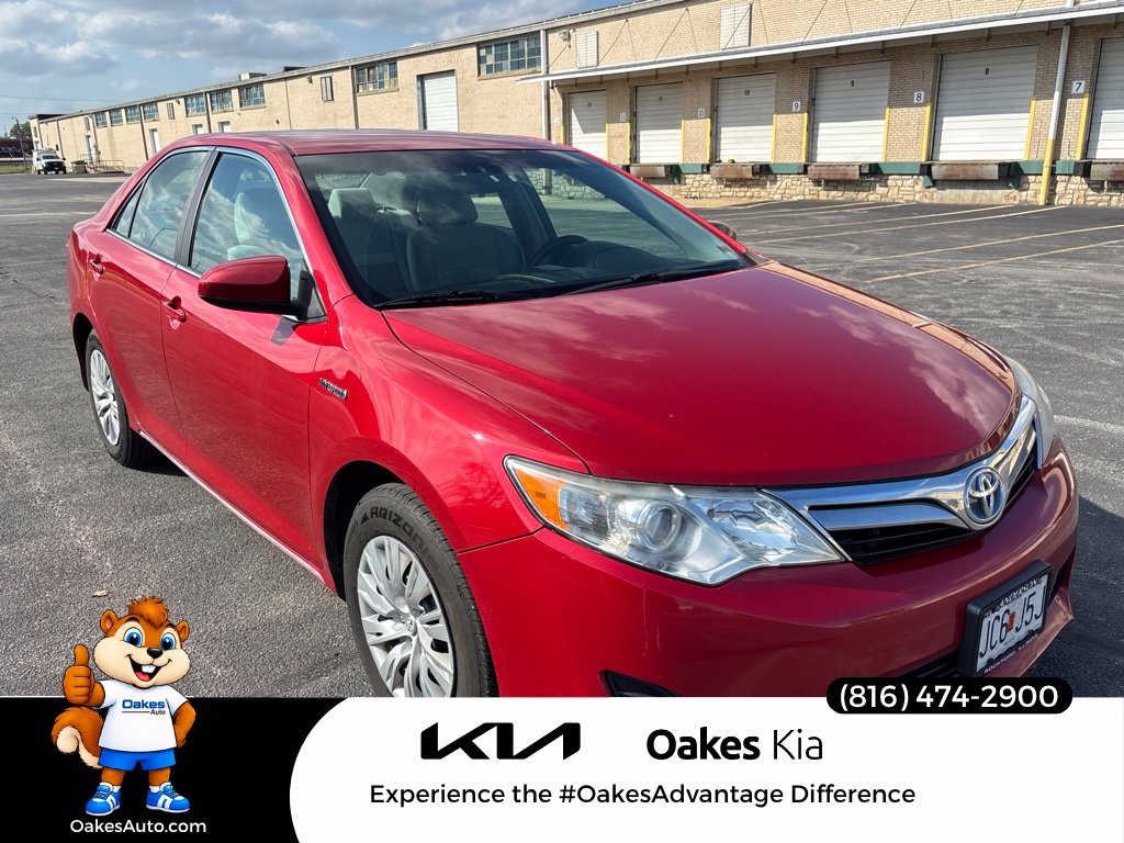 Used 2012 Toyota Camry LE FWD image 1