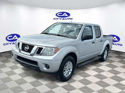 Used 2016 Nissan Frontier SV image 9