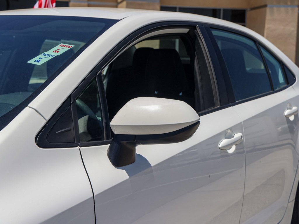 Used 2024 Toyota Corolla LE FWD image 13
