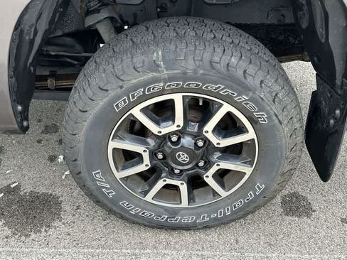 Used 2018 Toyota Tundra SR5 w/ TRD Off Road Package AWD/4WD image 5