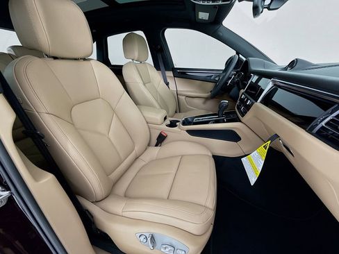 New 2026 Porsche Macan image 31
