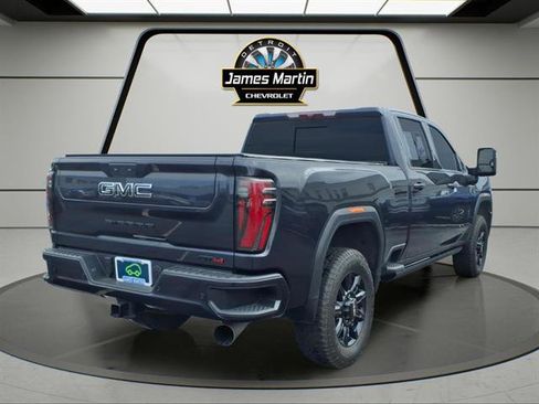 Used 2024 GMC Sierra 2500 AT4 w/ AT4 Preferred Package image 4