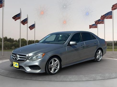 Used 2014 Mercedes-Benz E 350 Sedan image 3