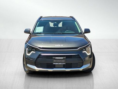 Used 2023 Kia Niro EX FWD image 2