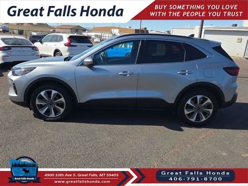 Used 2024 Ford Escape Platinum image 4