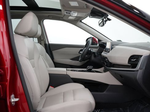 Used 2023 Nissan Rogue SL AWD/4WD image 13