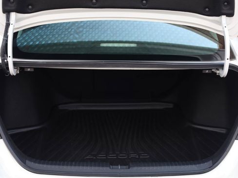 Used 2023 Honda Accord EX image 10