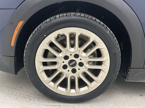 Certified 2025 MINI Cooper S image 11