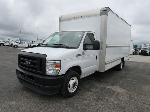 Used 2022 Ford E-350 and Econoline 350 Super Duty RWD image 7