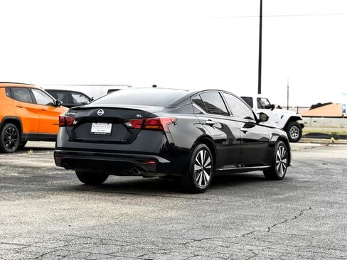 Used 2020 Nissan Altima 2.5 SL FWD image 6