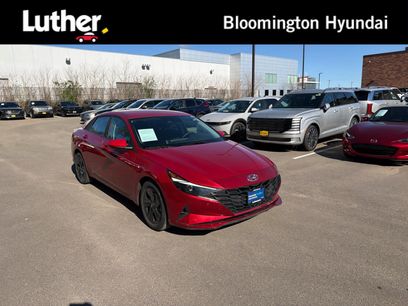 Used 2022 Hyundai Elantra SEL w/ Cargo Package