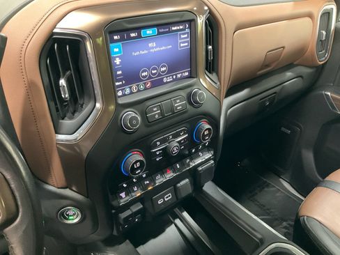 Used 2022 Chevrolet Silverado 3500 High Country w/ Z71 Off-Road Package AWD/4WD image 19