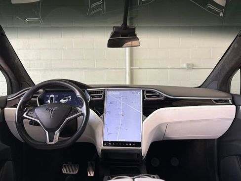Used 2017 Tesla Model X 100D image 40