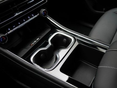 New 2026 Chevrolet Traverse LT w/ Driver Confidence Package image 32