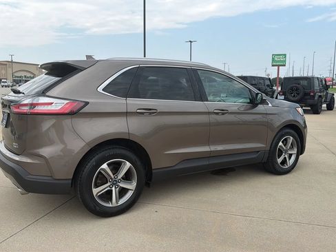 Used 2019 Ford Edge SEL w/ Equipment Group 201A AWD/4WD image 21