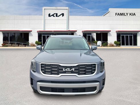 Certified 2025 Kia Telluride S image 2