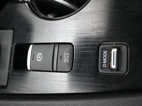 Used 2023 Nissan Rogue S FWD image 13
