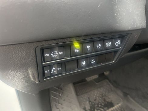Used 2024 Toyota Sequoia Platinum AWD/4WD image 16
