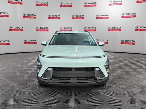 Used 2025 Hyundai Kona SEL AWD/4WD image 2