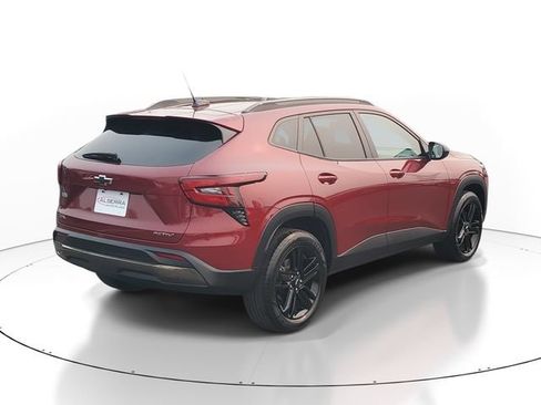 Certified 2024 Chevrolet Trax ACTIV w/ Sunroof Package FWD image 4