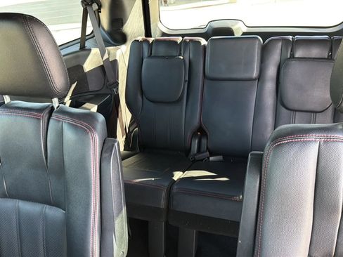 Used 2020 Dodge Grand Caravan GT FWD image 43