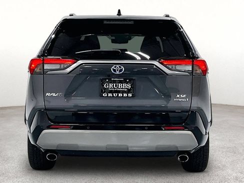 Used 2022 Toyota RAV4 XSE AWD/4WD image 5