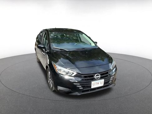 Used 2025 Nissan Versa SV FWD image 2