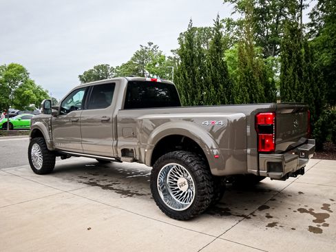 Used 2026 Ford F450 Lariat AWD/4WD image 7