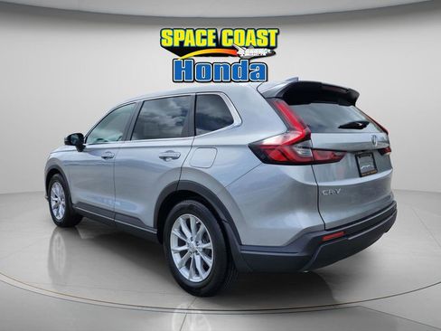 Used 2023 Honda CR-V EX image 7