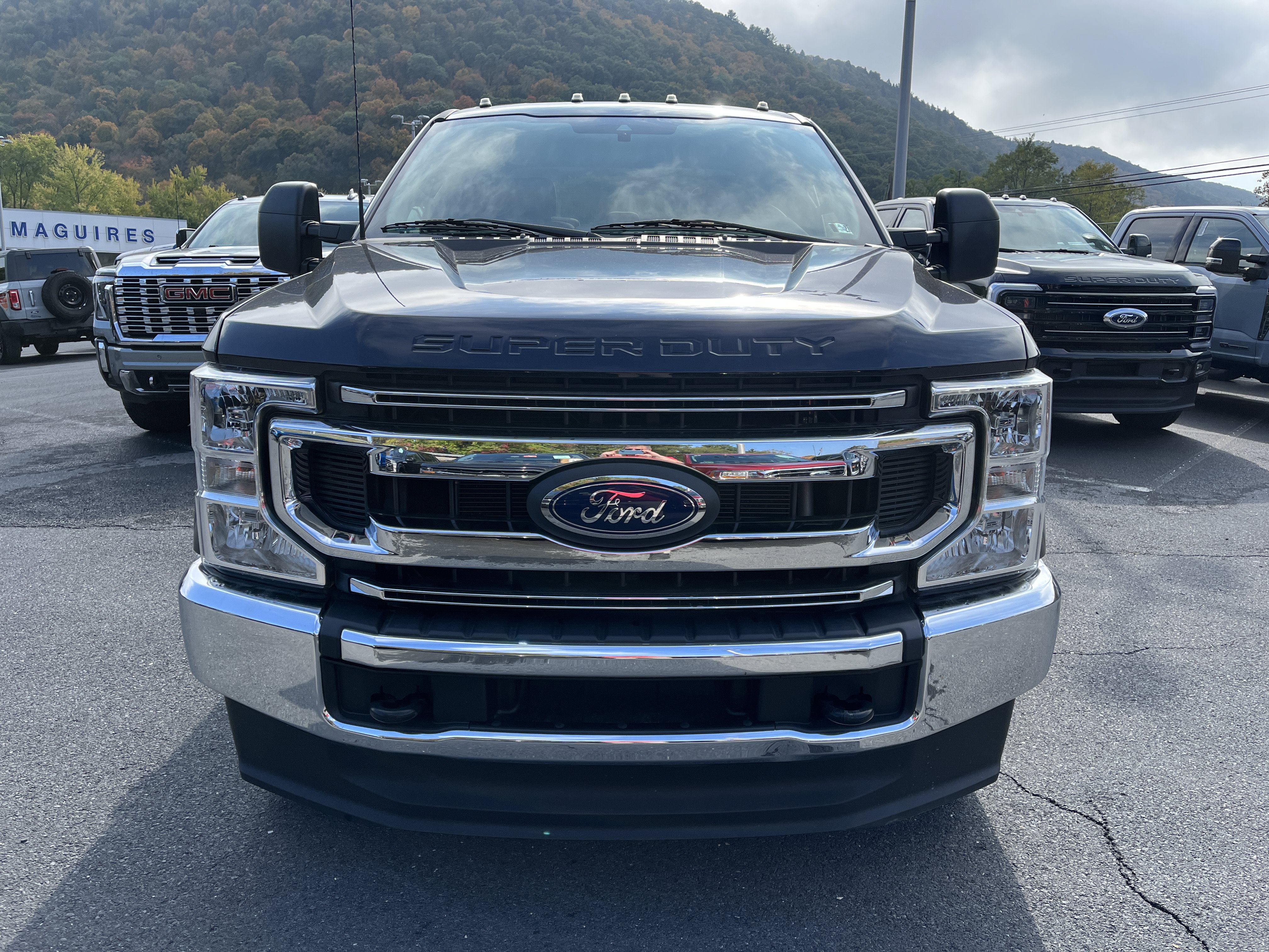 Used 2021 Ford F250 XL w/ STX Appearance Package AWD/4WD image 3