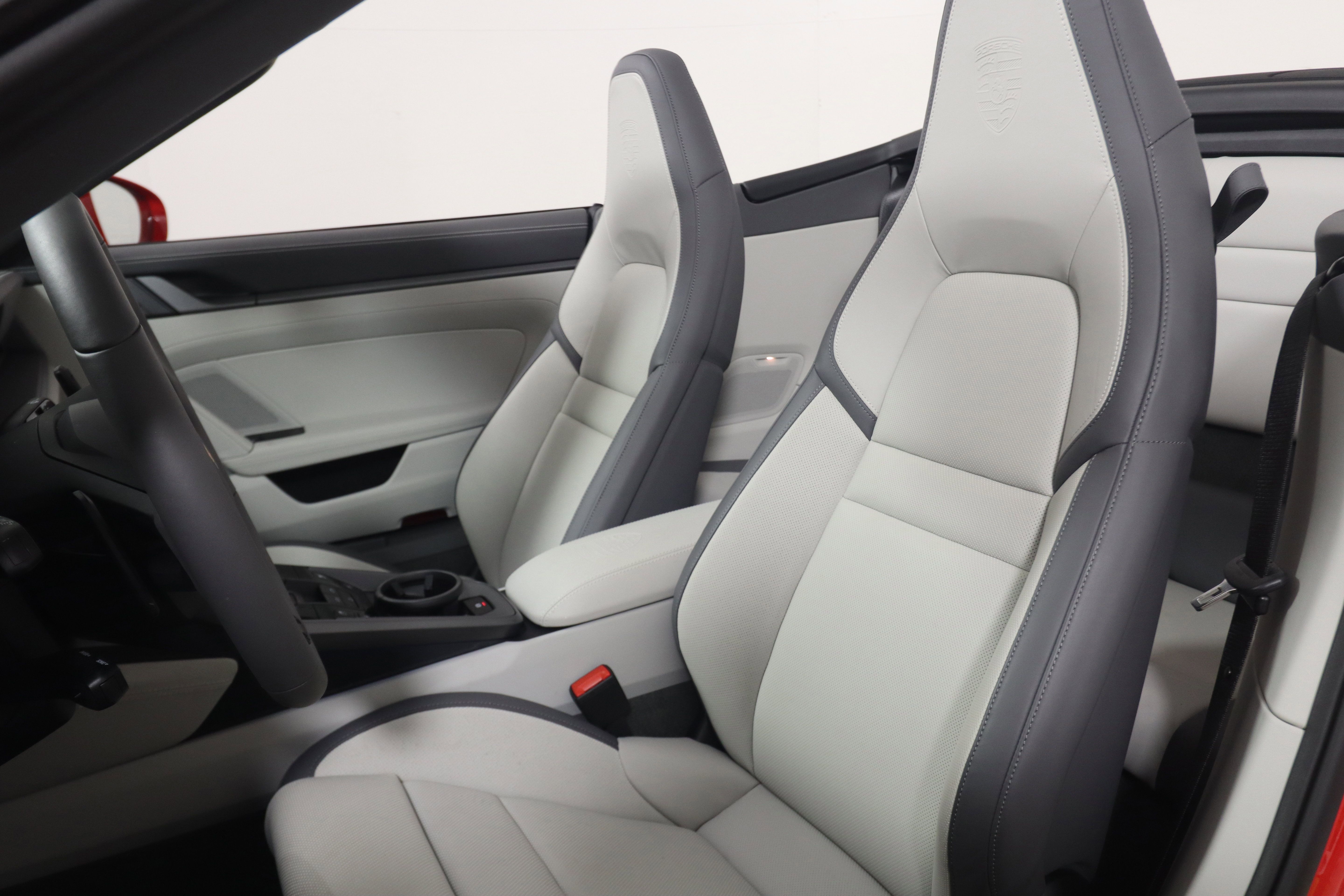 Certified 2026 Porsche 911 Carrera RWD image 5