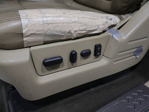 Used 2010 Ford F150 XLT AWD/4WD image 12