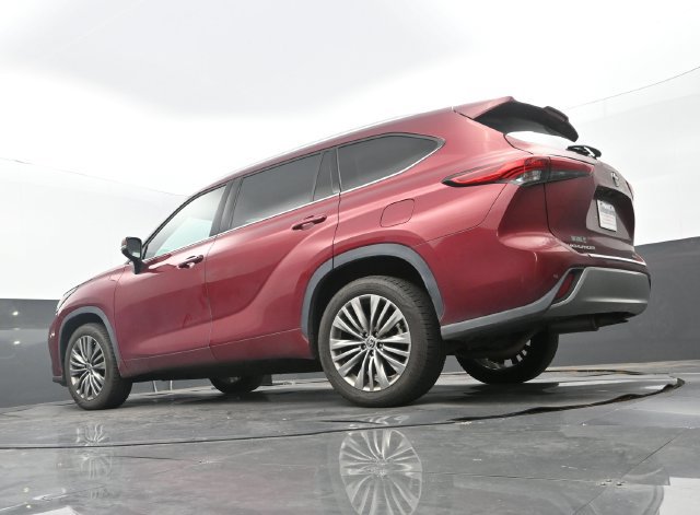 Used 2021 Toyota Highlander Platinum FWD image 10