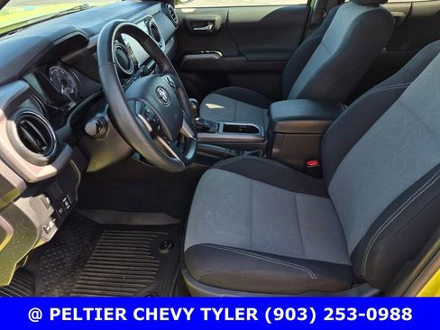 Used 2023 Toyota Tacoma TRD Off-Road image 31